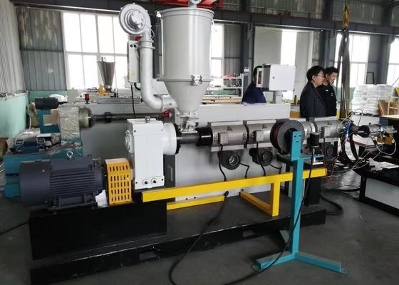 da máquina ondulada da tubulação da parede do dobro 180kg/H aquecimento elétrico 33L/D