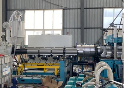 200-250 linha ondulada da extrusão da tubulação da parede do dobro do kg/h PE/HDPE/PVC