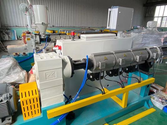 linha ondulada HDPE da extrusão da tubulação da única parede de 90Kg/H 16-63mm dos PP do PE