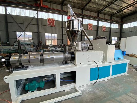 Tubulação gêmea plástica automática do PVC UPVC CPVC da extrusora de parafuso que faz a máquina