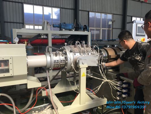O PVC do PE PPR UPVC CPVC do HDPE corrugou a linha de produção da tubulação para o fio da canalização elétrica