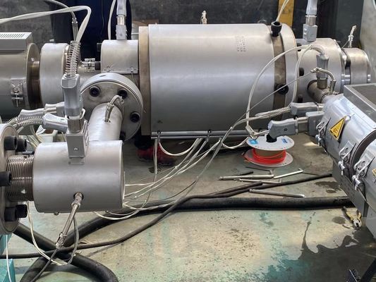 Linha de produção plástica tubulação da tubulação do PE de três camadas de gás da energia da fonte de água da irrigação do gotejamento